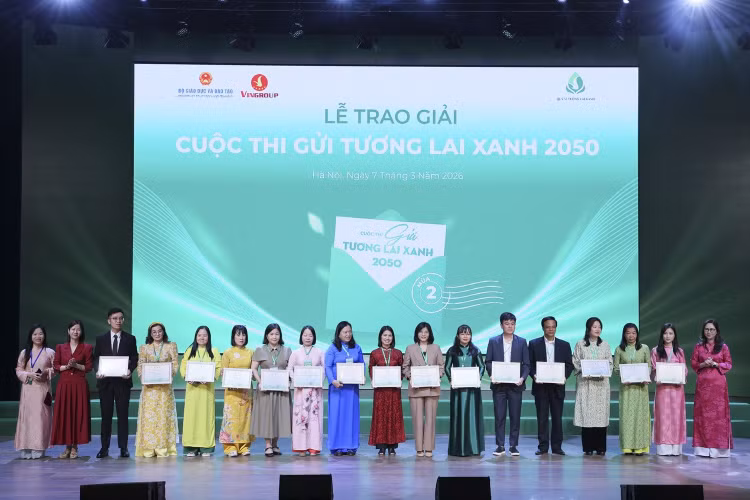 anh-2-giai-tap-the.jpg