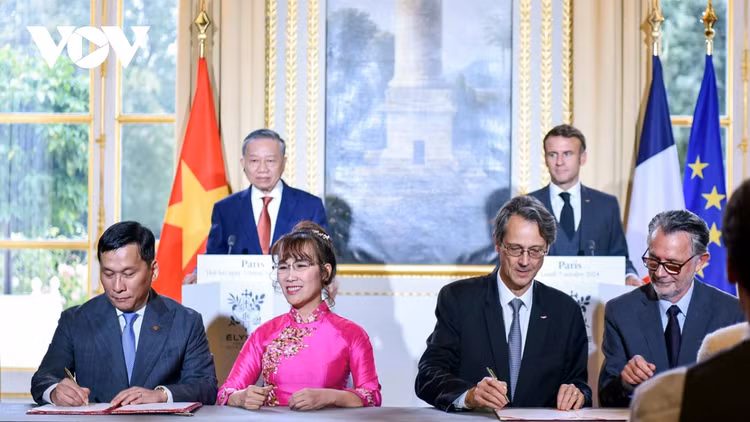 Tổng Bí thư, Chủ tịch nước Tô Lâm và Tổng thống Pháp gặp gỡ báo chí ảnh 5 Tổng Bí thư, Chủ tịch nước Tô Lâm và Tổng thống Pháp gặp gỡ báo chí ảnh 5