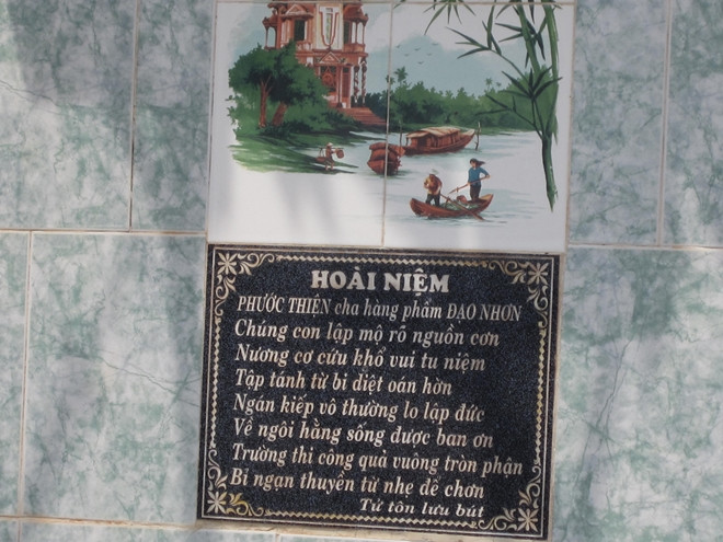 Nghĩa trang với những bài thơ.