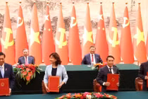 Việt Nam- Trung Quốc ký kết 14 văn kiện hợp tác