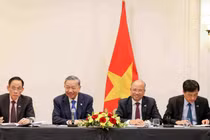 Tổng Bí thư, Chủ tịch nước Tô Lâm gặp kiều bào cộng đồng Pháp ngữ