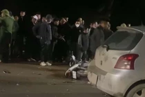  Xe máy đấu đầu ô tô khiến 3 người tử vong ở Hà Nội