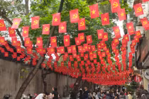 Hà Nội rực rỡ cờ hoa chào mừng đại lễ 30/4