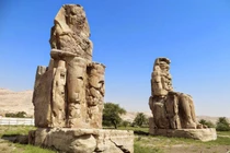 Kỳ bí bức tượng khổng lồ thời Ai Cập cổ cất tiếng hát mỗi ngày 