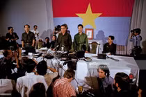 Thời khắc giải phóng miền Nam 30/4/1975 qua ảnh phóng viên nước ngoài 