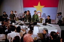 Thời khắc giải phóng miền Nam 30/4/1975 qua ảnh phóng viên nước ngoài 