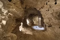 Khám phá khu hầm mỏ của người tiền sử nổi tiếng nhất thế giới