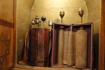 Huyền bí văn bản cổ, thiêng liêng nhất của người Do Thái