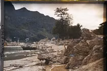 Hình màu độc về ghềnh đá khổng lồ trên sông Đà năm 1916