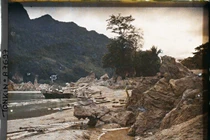 Hình màu độc về ghềnh đá khổng lồ trên sông Đà năm 1916