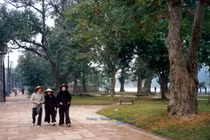 Ảnh cực quý Hồ Gươm và Văn Miếu Quốc Tử Giám năm 1991