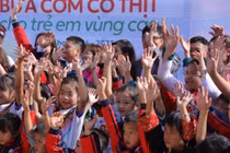 CHIN-SU mang chảo cơm có thịt đặc biệt lên vùng cao