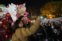 Người dân Thủ đô hân hoan chào đón năm mới Quý Mão 2023