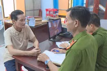 Cụ ông đâm chết bạn nhậu vì nghi bị trộm điện thoại