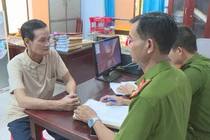 Cụ ông đâm chết bạn nhậu vì nghi bị trộm điện thoại