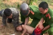 2 chiến sĩ Công an Đắk Lắk giành sự sống cho bé trai bị đuối nước