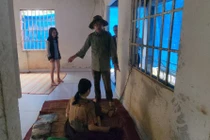 Lâm Đồng: Nguyên nhân khiến 3 chị em gái bị nhốt, xích chân trong nhà 