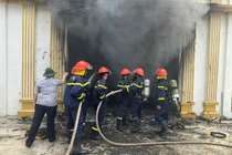 Cháy quán Karaoke Lâm Hiền 2 tại Đắk Lắk