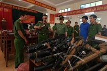 Công an Đắk Lắk thu hồi 4.576 vũ khí các loại