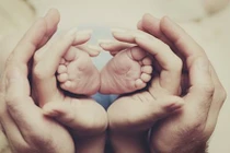 Gian nan hành trình giữ con của mẹ mang song thai sau 19 năm hiếm muộn