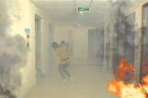 “Nằm lòng” kỹ năng thoát hiểm khi cháy chung cư 