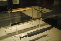 Bí ẩn mộ cổ dưới nước bất khả xâm phạm với hơn 3.000 thanh bảo kiếm