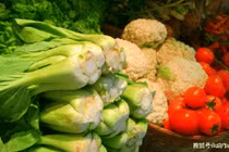 4 loại rau quen thuộc không nên ăn mùa hè