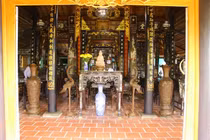 Cận cảnh ngôi nhà cổ với hàng trăm “báu vật” ở miền Tây