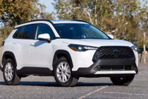 Vì sao 96.000 chiếc Toyota Corolla Cross bị triệu hồi?
