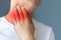 Đau họng kèm những biểu hiện này, cẩn thận ung thư tuyến giáp