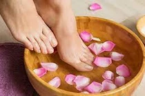 Hạ huyết áp nhờ ngâm chân đúng cách