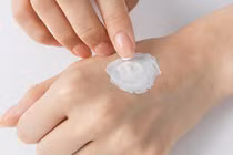 Thu hồi lô kem Vaseline Vitamin E – Lọ 50g kém chất lượng