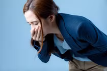 Vì sao nhiều người bị viêm họng tái đi tái lại?