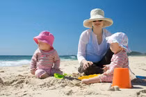 Cách chăm sóc, bảo vệ trẻ trong thời tiết nắng nóng