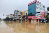 Học sinh, sinh viên Yên Bái nghỉ học đến hết 14/9 để phòng, tránh mưa lũ