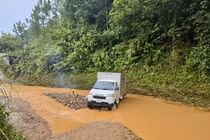 Tìm thấy thi thể tài xế xe tải bị lũ cuốn trôi ở Lâm Đồng