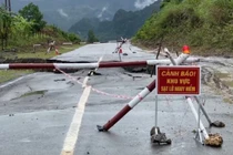 Đường 750 tỷ ở Hòa Bình sụt lún do mưa lớn kéo dài