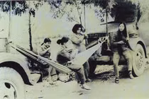 Không có số lùi, tuổi 20 của những nữ lái xe vượt lửa Trường Sơn