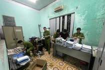 Đà Nẵng: Khám xét khẩn 2 TT Đăng kiểm xe cơ giới trong đêm