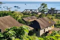 Cận cảnh loạt biệt thự bỏ hoang dưới chân núi Sơn Trà