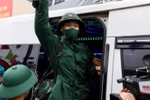 Bí thư Thành ủy Đinh Tiến Dũng động viên tân binh lên đường nhập ngũ