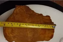 Nhặt được bong bóng cá khô khi dọn nhà, ai ngờ là báu vật Trời ban