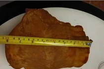 Nhặt được bong bóng cá khô khi dọn nhà, ai ngờ là báu vật Trời ban