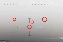 Chấn động vụ chạm trán UFO hình “tic-tac” bay lên từ Thái Bình Dương