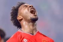 Cực hot tiền đạo Nguyễn Xuân Son trong tựa game Football Manager