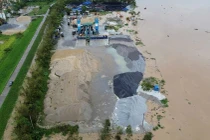 Hải Dương yêu cầu dừng trạm trộn bê tông, asphal bãi sông Thái Bình