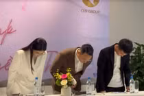 Lập biên bản vụ Hằng Du Mục, Quang Linh Vlogs tổ chức gặp gỡ báo chí