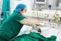 Hôn mê từ chén rượu đầu xuân dẫn đến ngộ độc