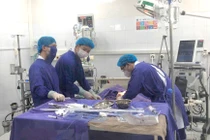 Kỳ tích Ecmo cứu sống bệnh nhân mổ sọ não biến chứng thuyên tắc mạch phổi