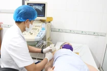 Tiêm huyết tương giàu tiểu cầu, giải pháp hiệu quả cho người thoái hóa khớp 